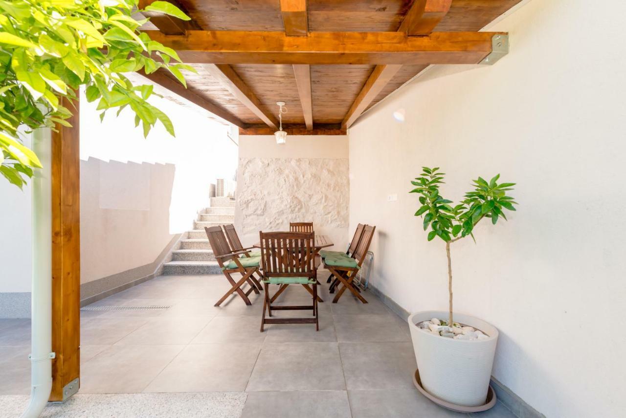 Apartments Mimac 오미스 외부 사진
